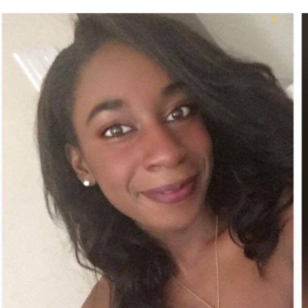 Meet your Posher, Mia